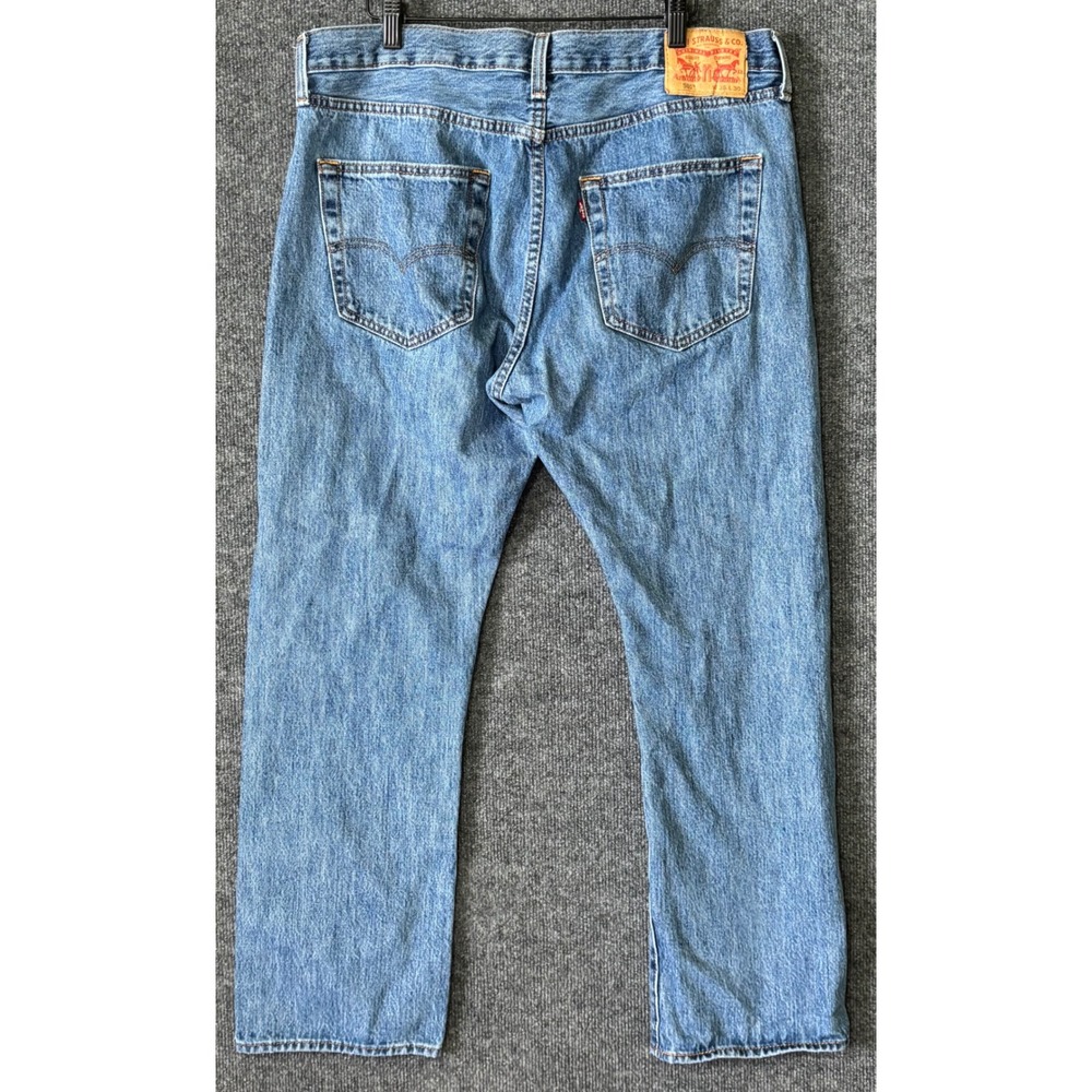 Levi's 501 Original Fit Button Fly Jeans Mens 36x30 Medium Wash Denim - Picture 2 of 7
